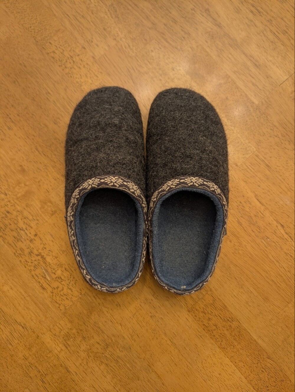 Women's Dark Gray Wool Slip-On Slipper Clogs Size 8